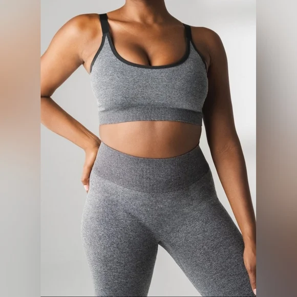 Vitality🩶 Formation Scoop Sports Bra & Leggings Set SIZE S